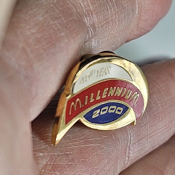 Vintage McDonald's 45th Year Millennium 2000 Lapel Hat Pin Gold Tone - Picture 3 of 10